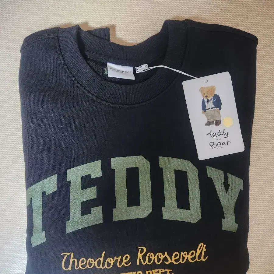 테디베어 TEDDY 맨투맨 새상품 판매합니다