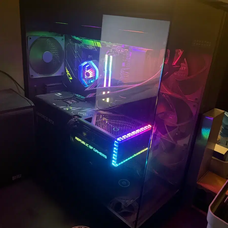 라이젠 7950X3D / ASUS ROG STRIX RTX 4080 / DDR5 48GB 고사양 PC 판매
