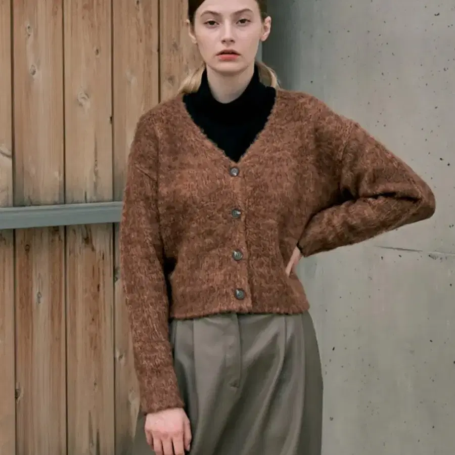 나우앤투모로우 브라운 가디건 FREE