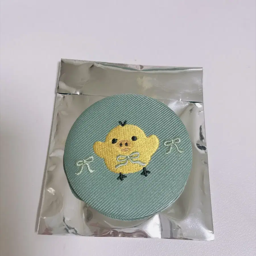 리락쿠마 키이로리토리 자수 뱃지 캔뱃지 돼병