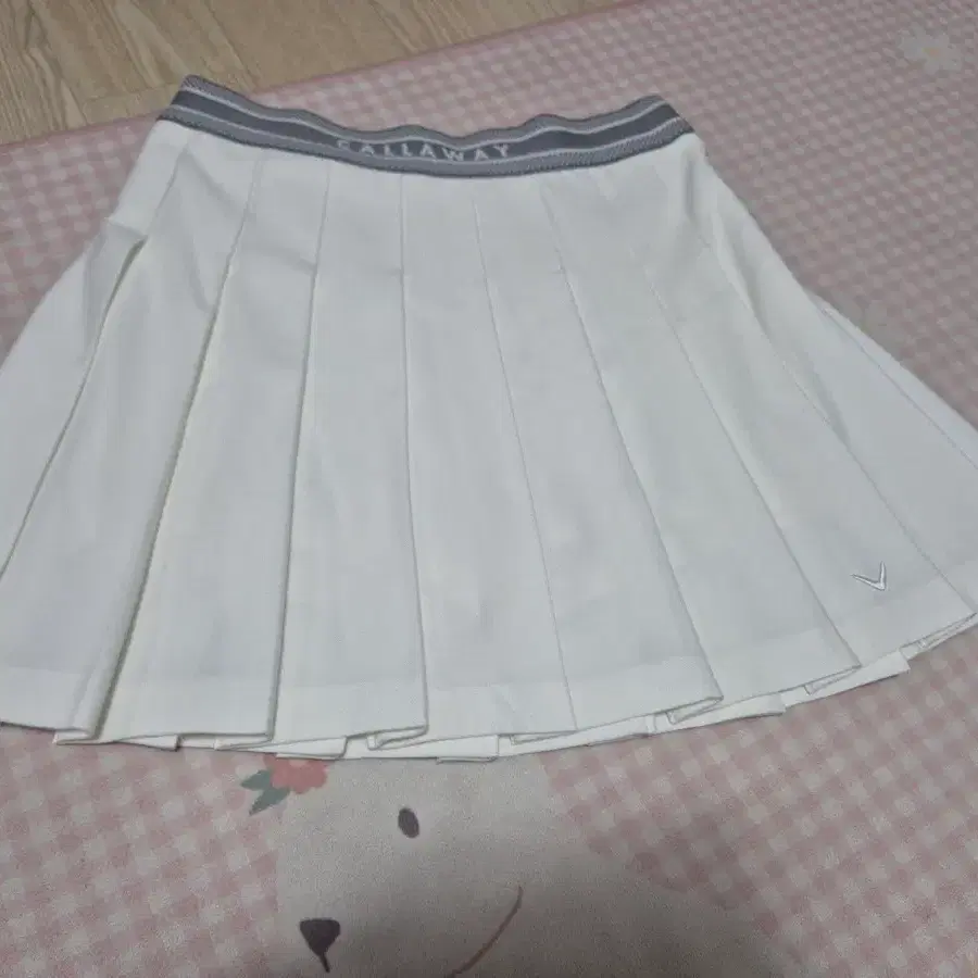 갤러웨이 화이트 플리츠 골프 스커트