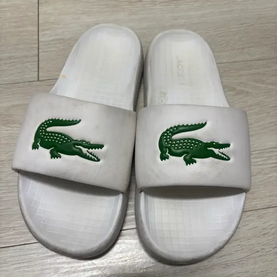 라코스테 슬리퍼