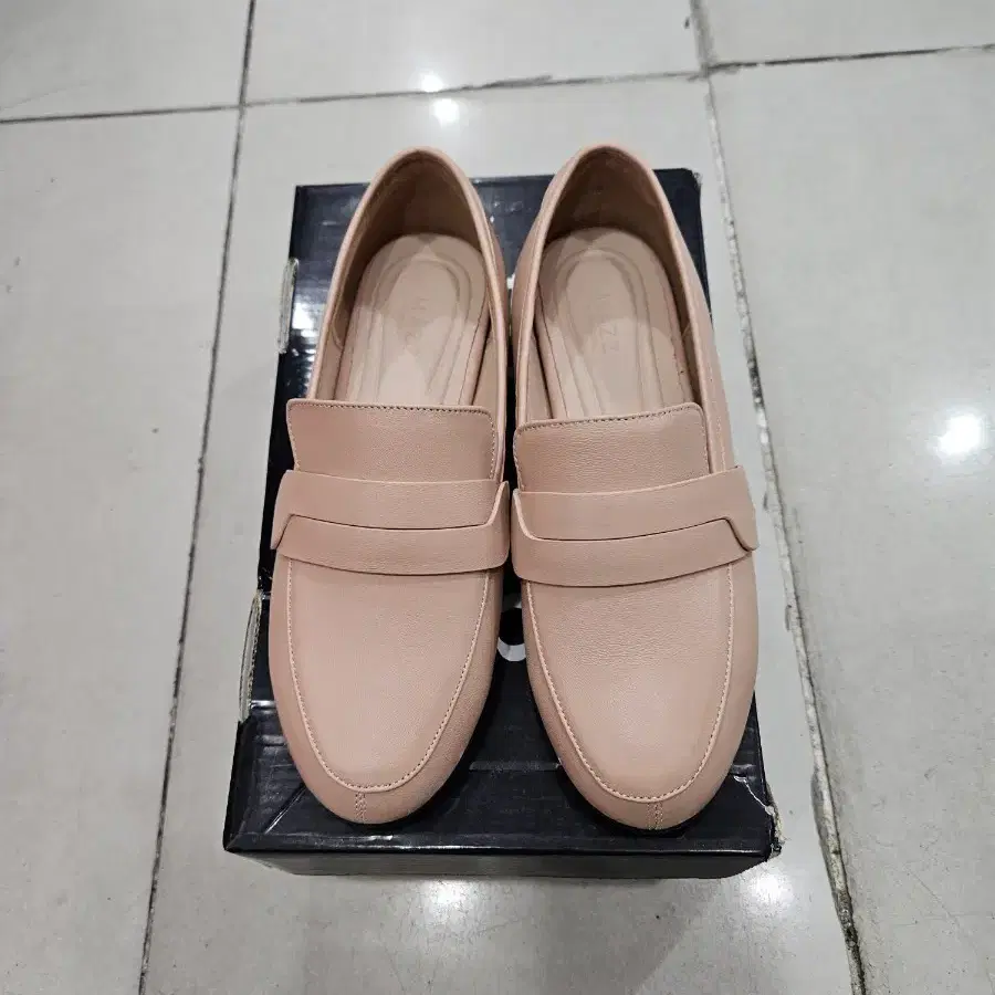 엘칸토로퍼(235)새상품