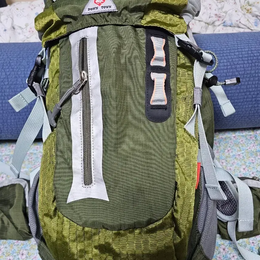 登山バックパックダウンタウン20-25リットル