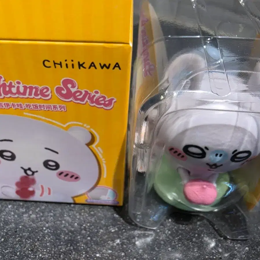 모몽가 52toys 런치타임 피규어