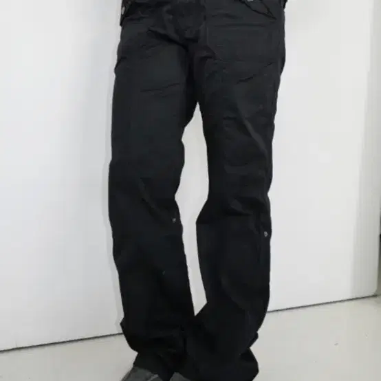히피디피 rollup trick cargo pants (black/m)