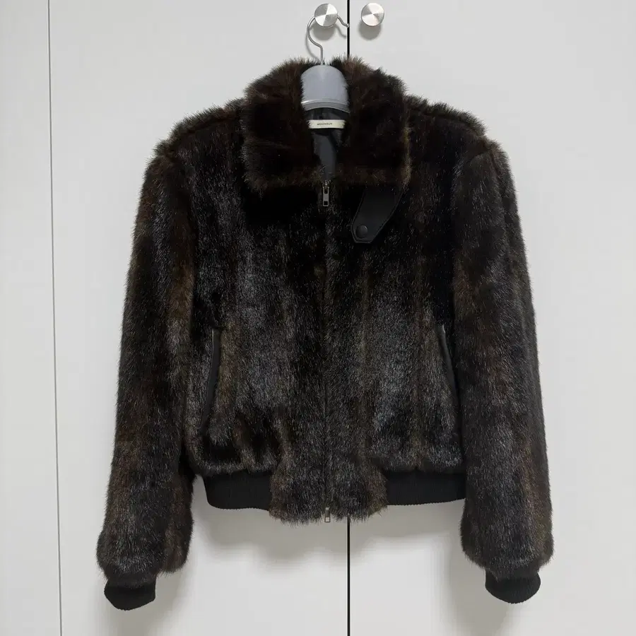 MOONSUN 문선 Mink Like Stripe Fur 2-Way Jacket