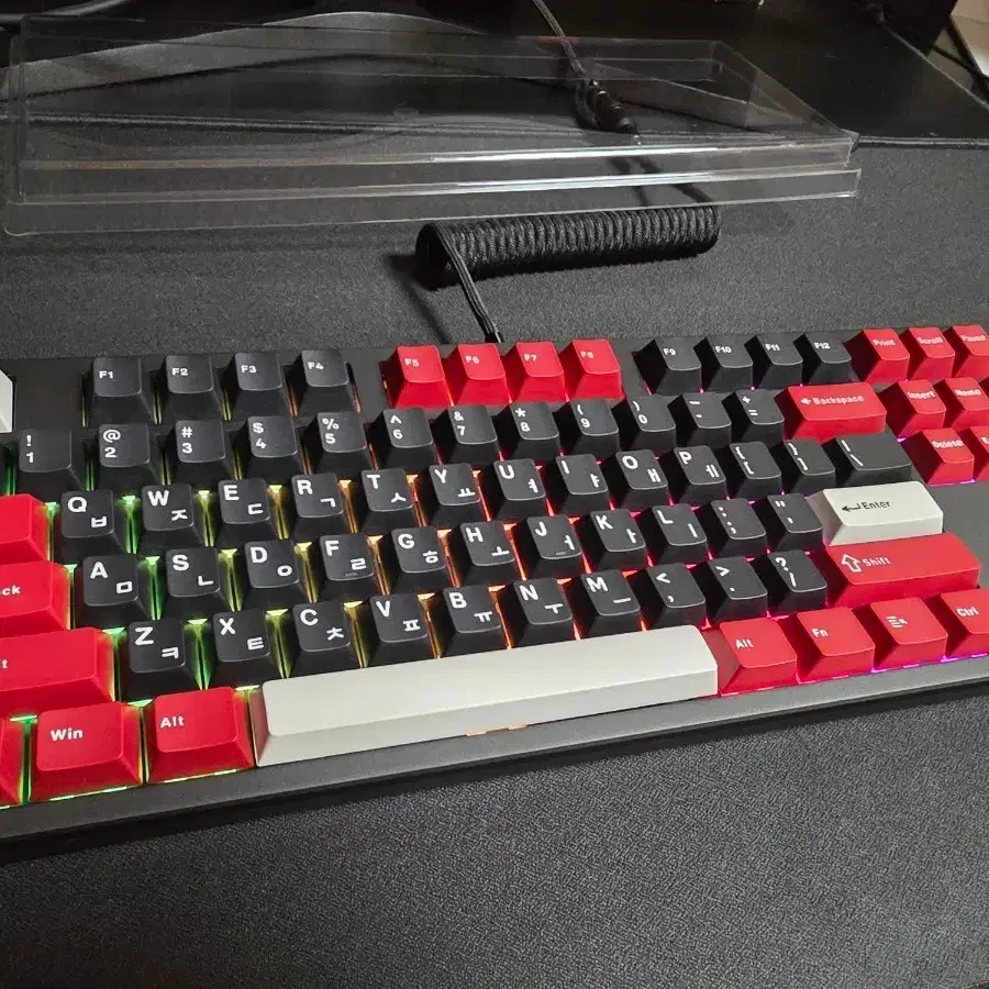 에이투 GK7 MX 텐키리스 알루미늄 하우징 자석축 8K 게이밍 키보드