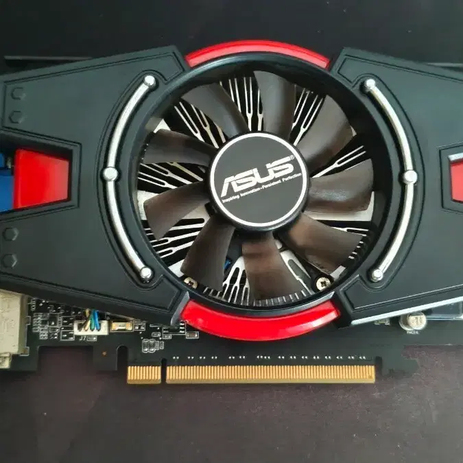 ASUS GTS450 1GB 그래픽카드