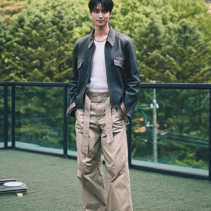 프라다 변우석 레더자켓 사진 1