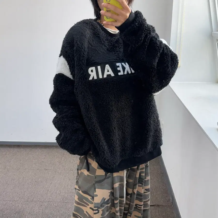 Nike 나이키 에어 블랙 배색 퍼 맨투맨