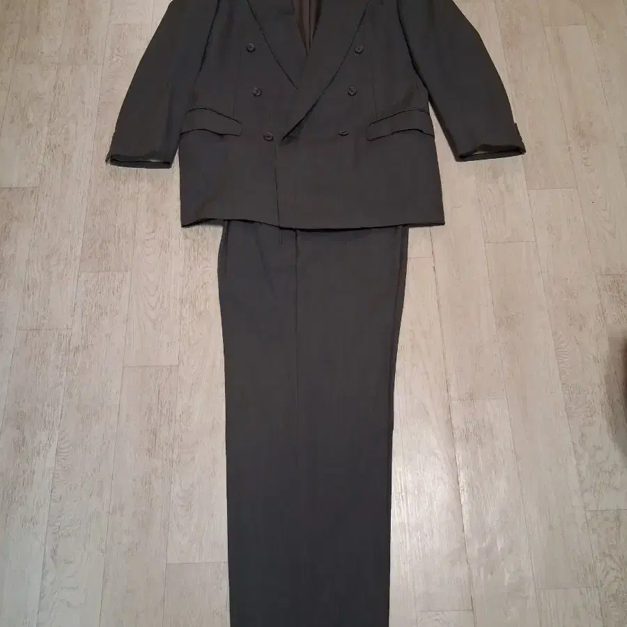 에르메네질도 제냐(Ermenegildo Zegna)'의 정품 자켓+바지 수트 셋업 세트