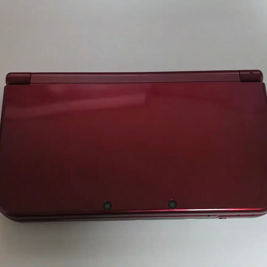 뉴 닌텐도 3Ds XL 메탈릭 레드 및 타이틀 3종 일괄로 판매합니다 (뉴큰다수, 포켓몬 오메가루비, 포켓몬 알파사파이어)