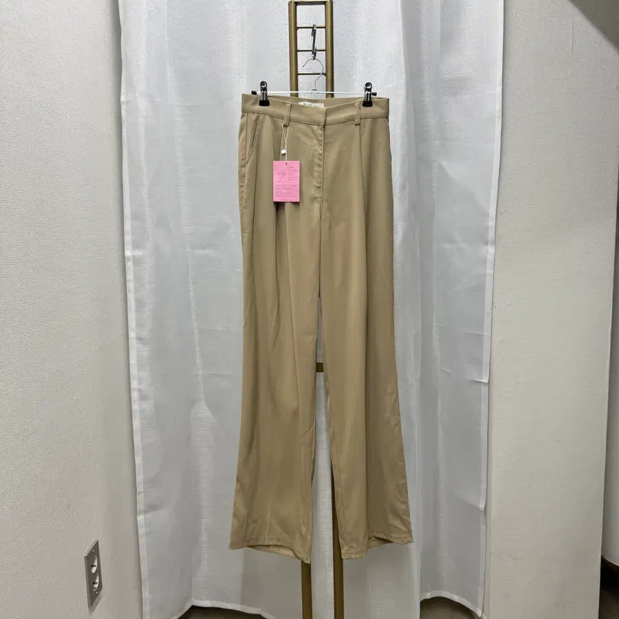 베이델리 롱기장 베이지 슬랙스 하객룩 5320