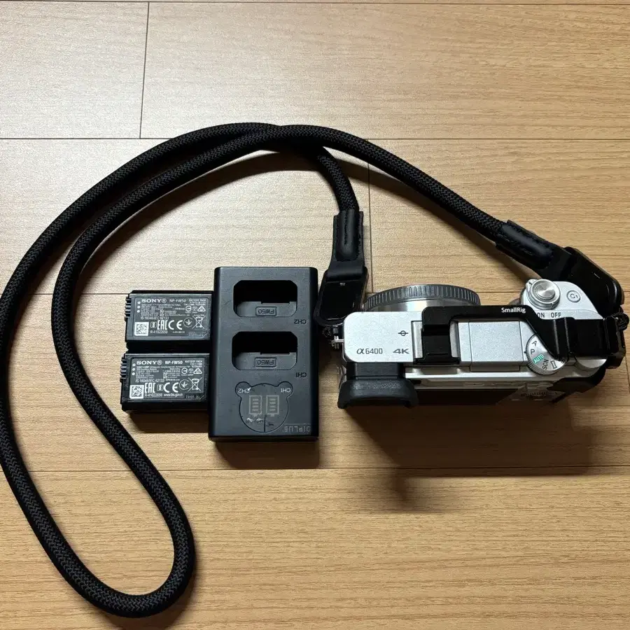 소니카메라 a6400 판매합니다