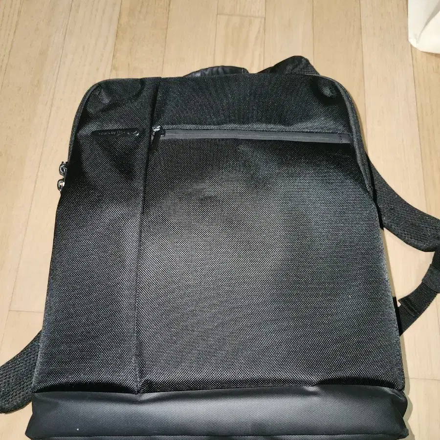 검정색 백팩 노트북 백팩입니다