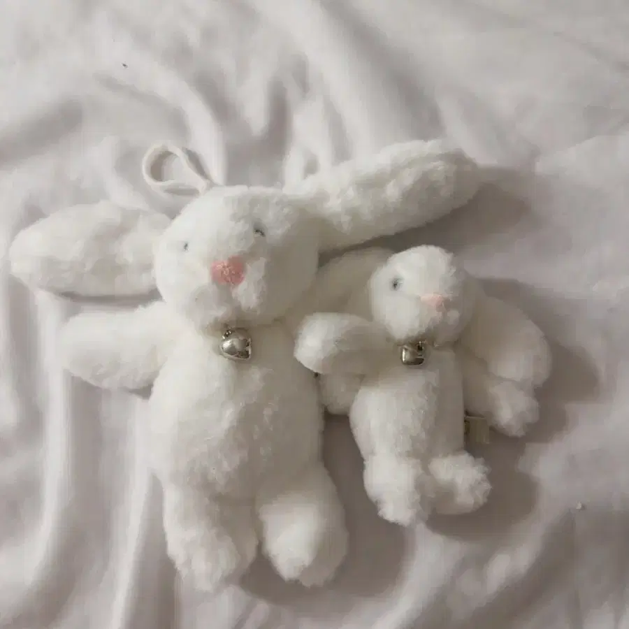 하얀색 토끼 인형 2개 일괄