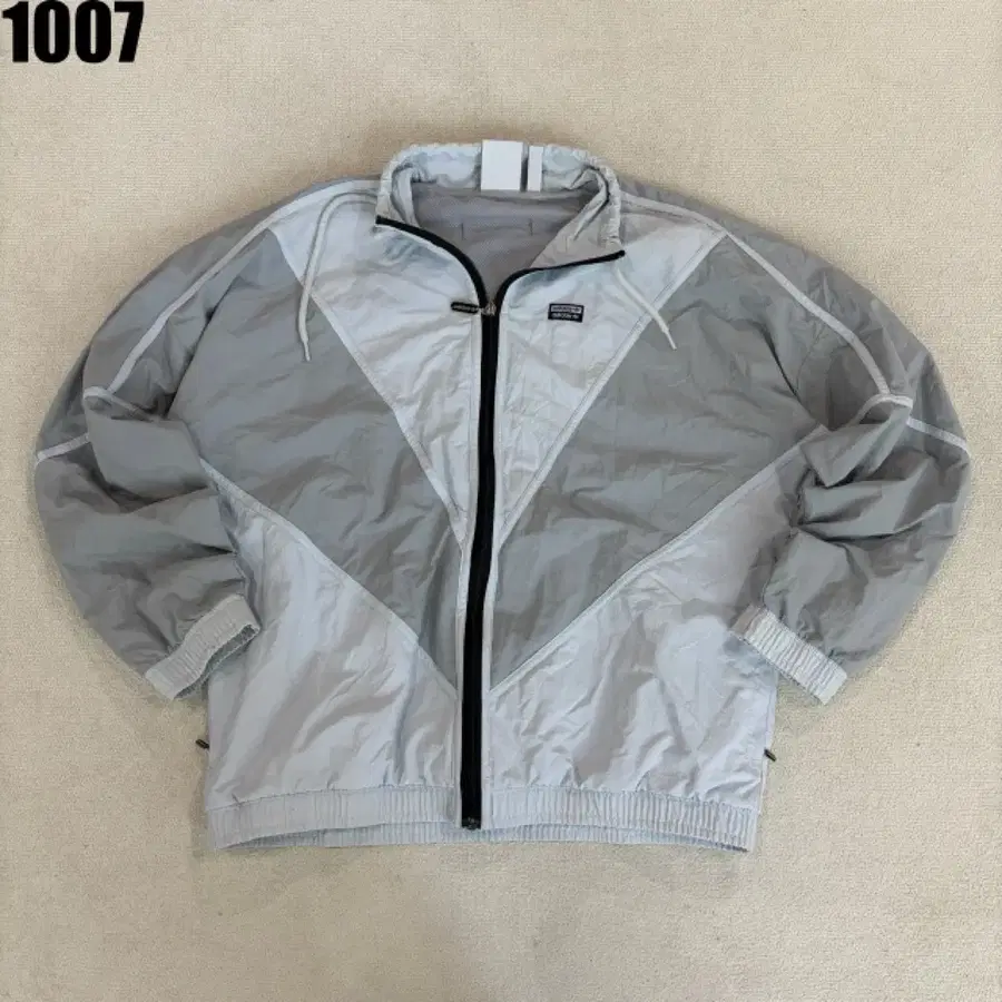 아디다스 바람막이 톤온톤 배색 자켓 XL