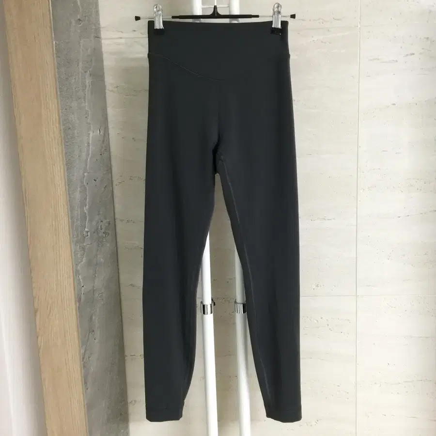 룰루레몬 얼라인 하이라이즈 레깅스 S