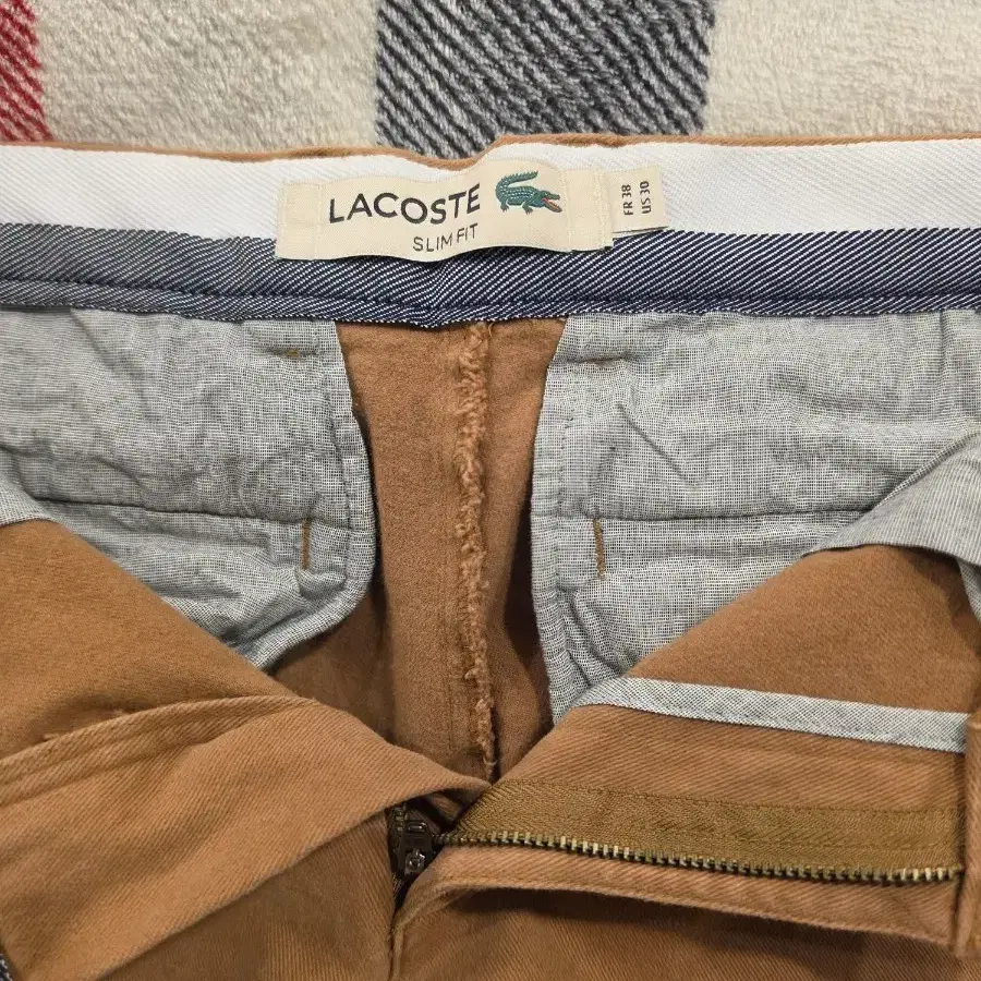 30 LACOSTE 라코스테 남자 슬림핏 스트레치 치노팬츠 면바지