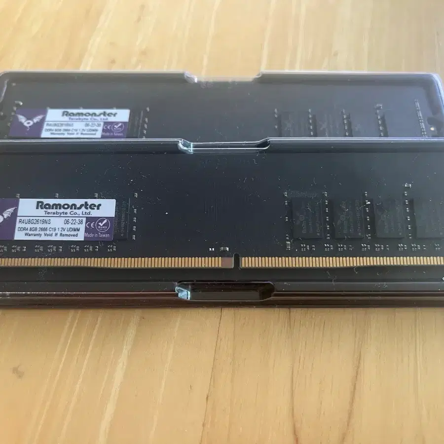 Ramonster DDR4 8GB 2666 19 12V 램