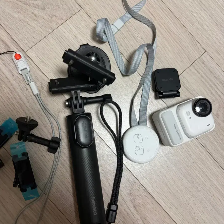 인스타360 고 울트라 액션캠 크리에이터 번들