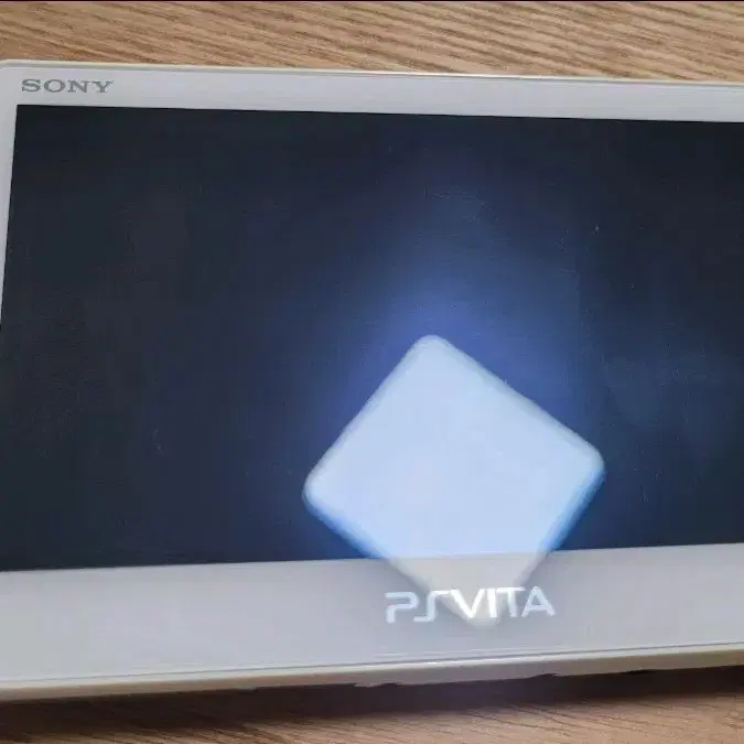 PS VITA 화이트 2005