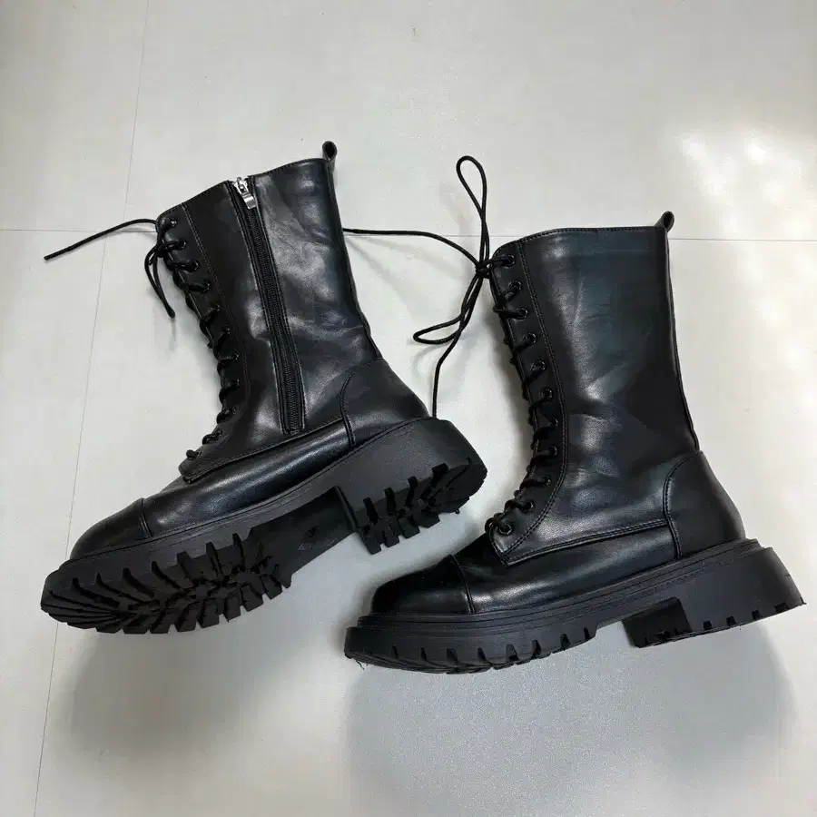 블랙 워커 미들부트 240