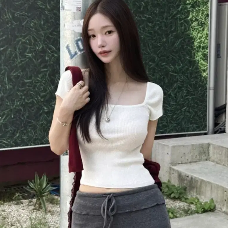 카인다미 스퀘어넥 골지 니트 화이트