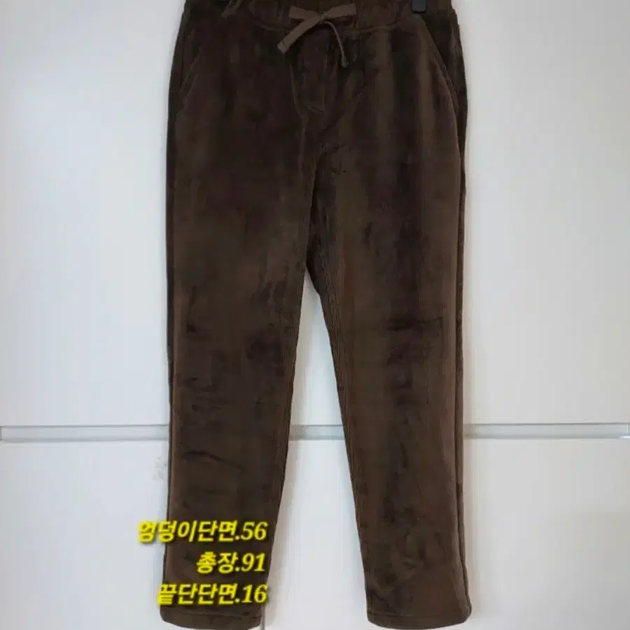 보들보들 따뜻한 코듀로이 팬츠 66~77까지.브라운색상.미사용