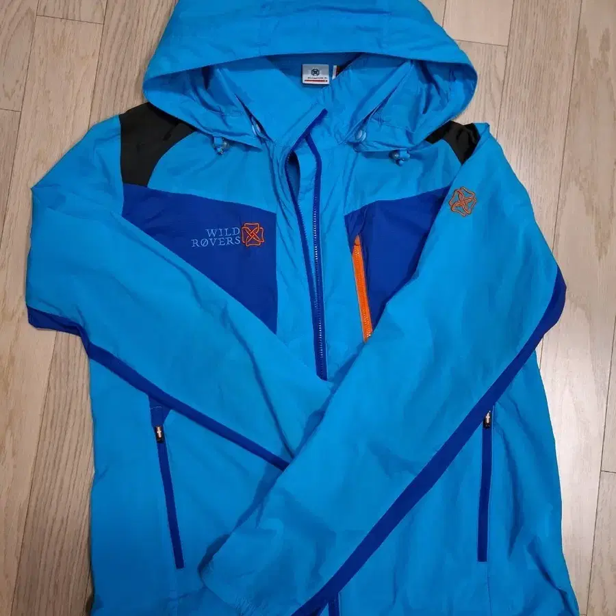 WILDROVERS  바람막이 (95)