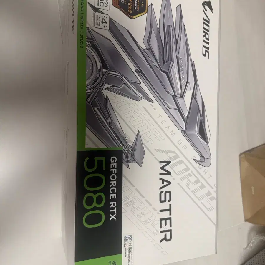RTX5080 어로스마스터 아이스 화이트 판매합니다