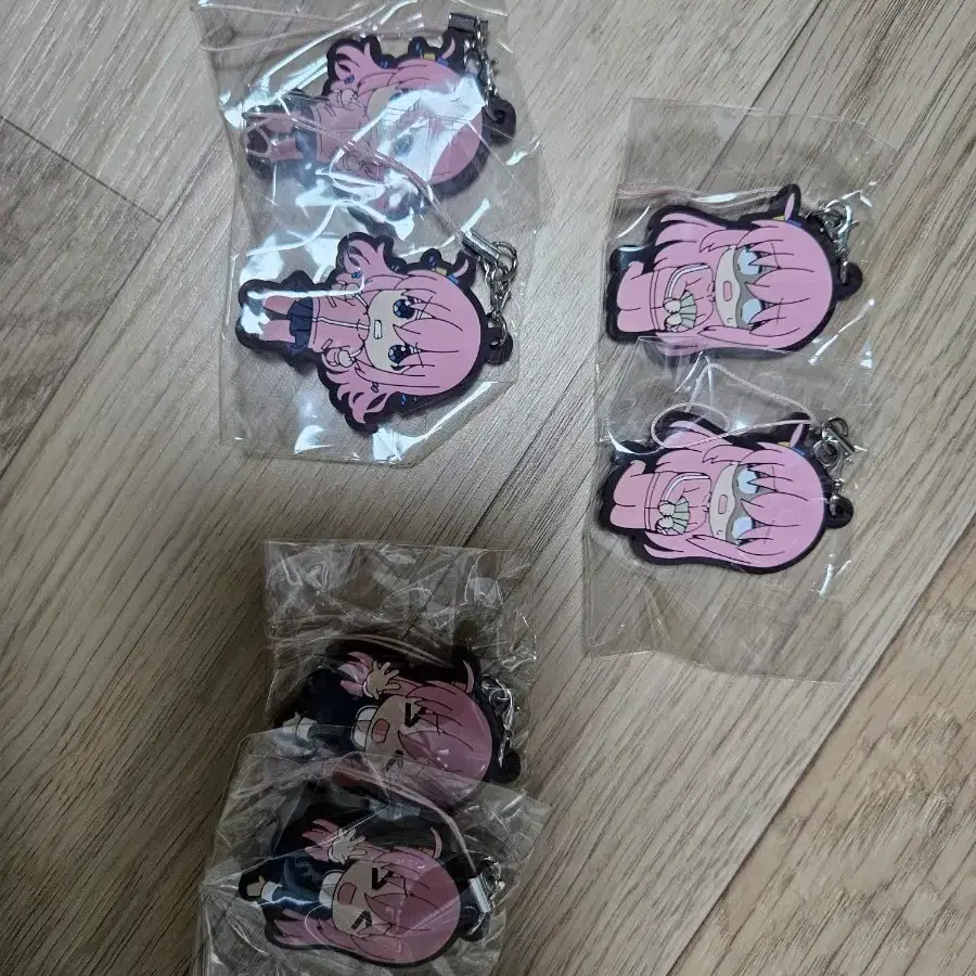 봇치더락 키링