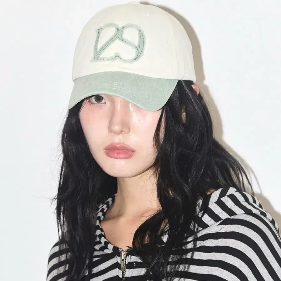새상품 일리고 129 아플리케 볼캡
