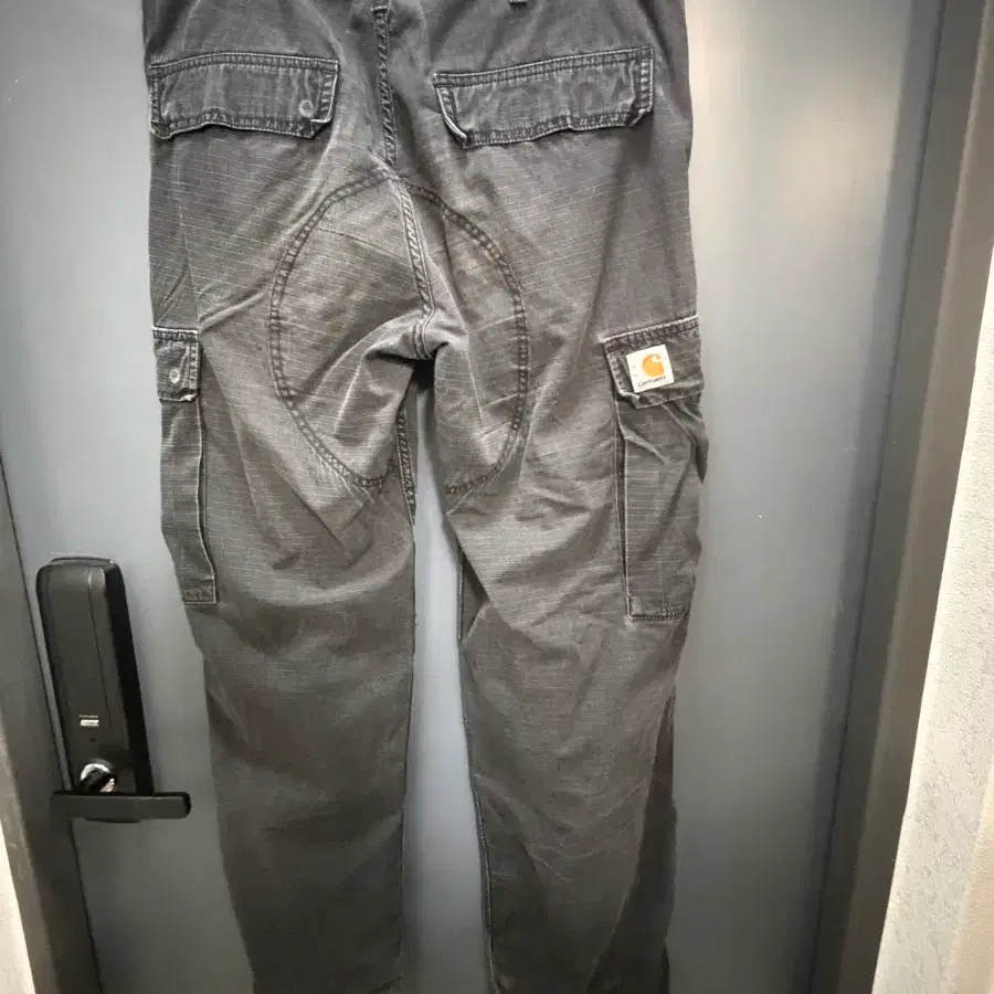 칼하트 WIP Regular Cargo Pant (블랙-30x32)
