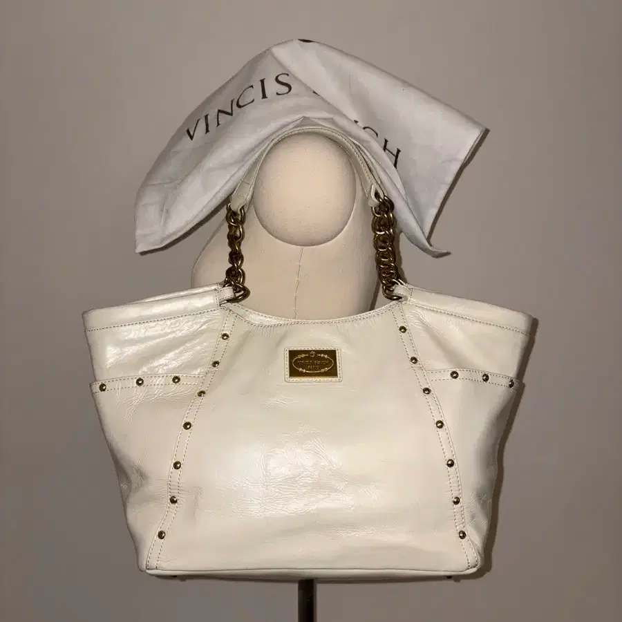 Vincis bench ivory Shoulder Bag