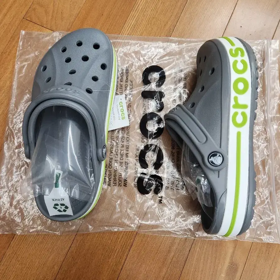 크록스 바야밴드 클로그 그레이