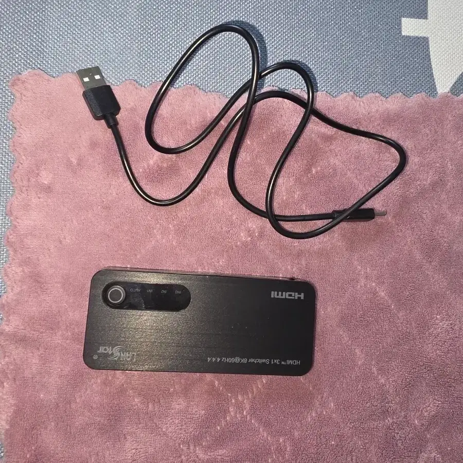 LARStor HDMI 3x1 8K 60Hz 3:1 선택기 팝니다.