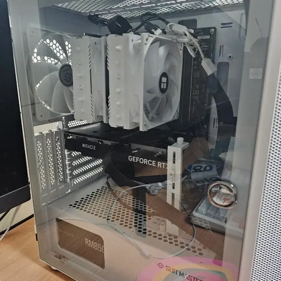 고사양게이밍PC 판매합니다.(i5 13세대, GTX4060, DDR5 16x2)
