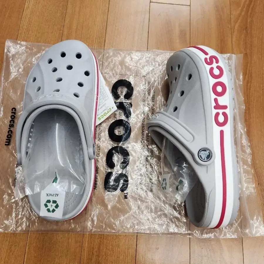 크록스 바야밴드 클로그 그레이