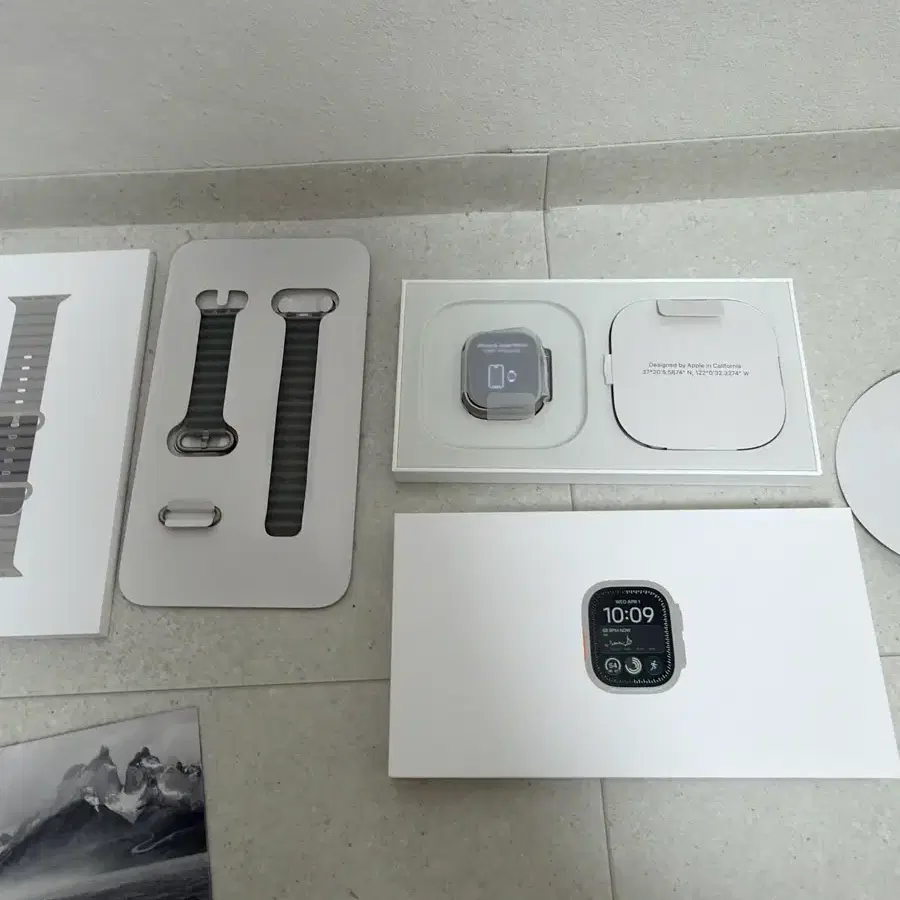 애플워치 울트라4 네추럴 티타늄 오션밴드 그레이