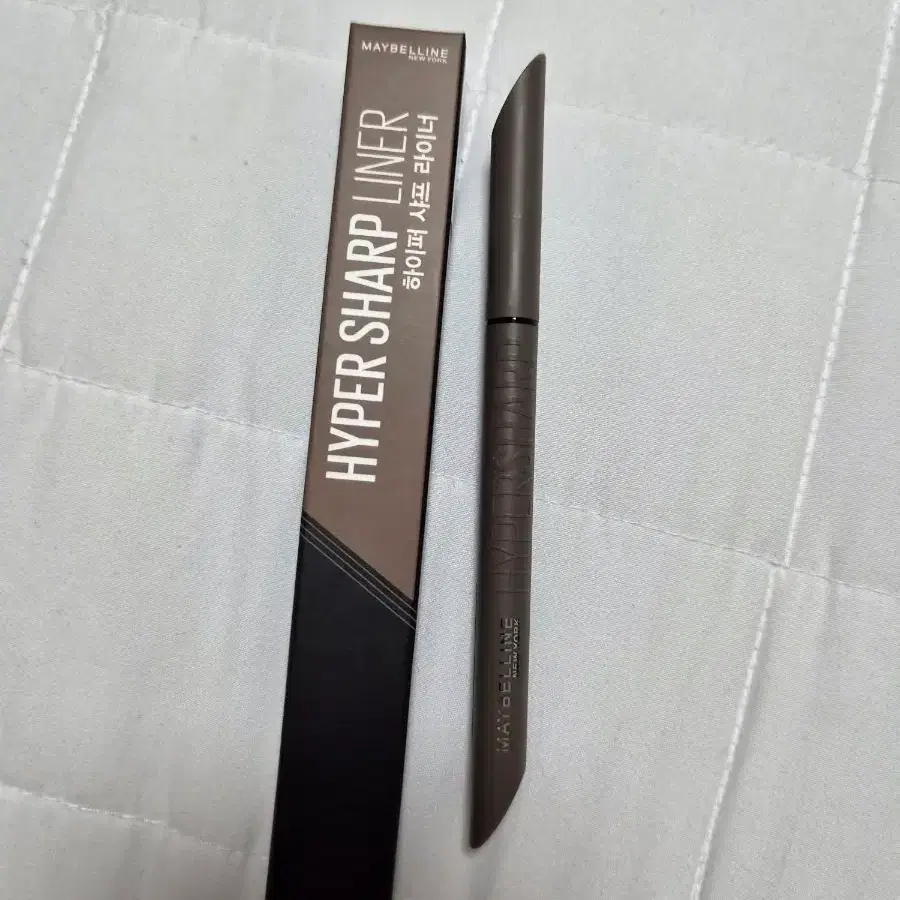 새상품)메이블린 하이퍼 샤프 라이너 뮤티드 애쉬