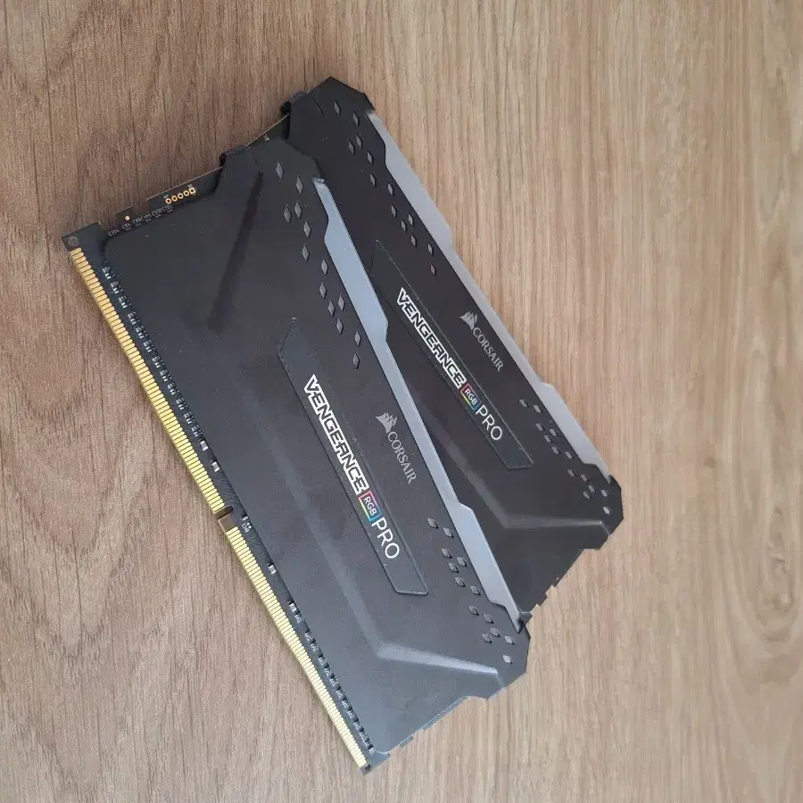 커세어 벤젠스 RGB PRO DDR4 32gb 2장(총 64gb)