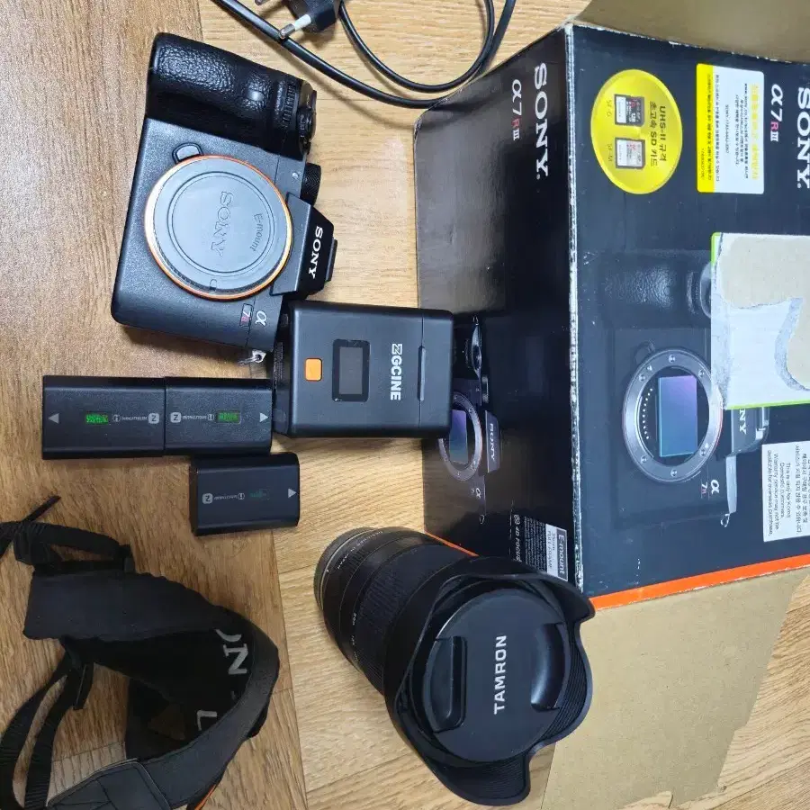 소니 a7r3 카메라 + 탐론 28-200 렌즈 판매합니다.