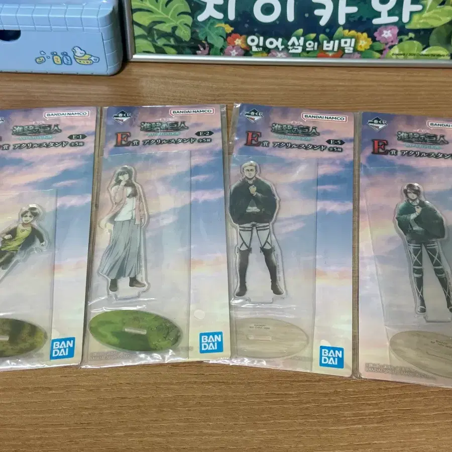 진격의거인 아크릴스탠드 세트