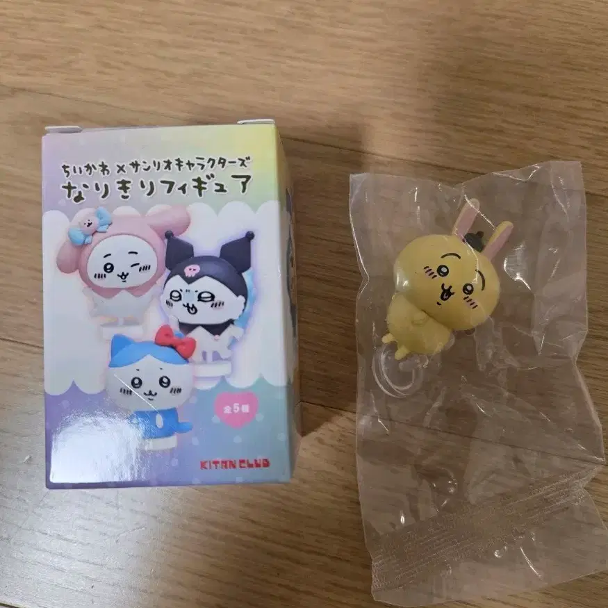 치이카와 산리오 콜라보 우사기x폼폼푸린 피규어