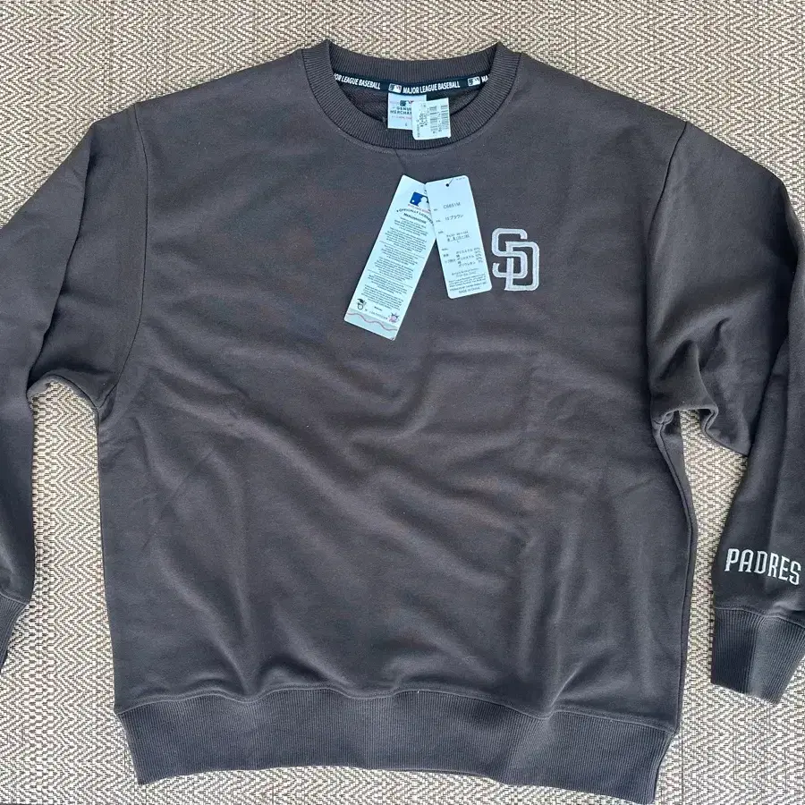 MLB