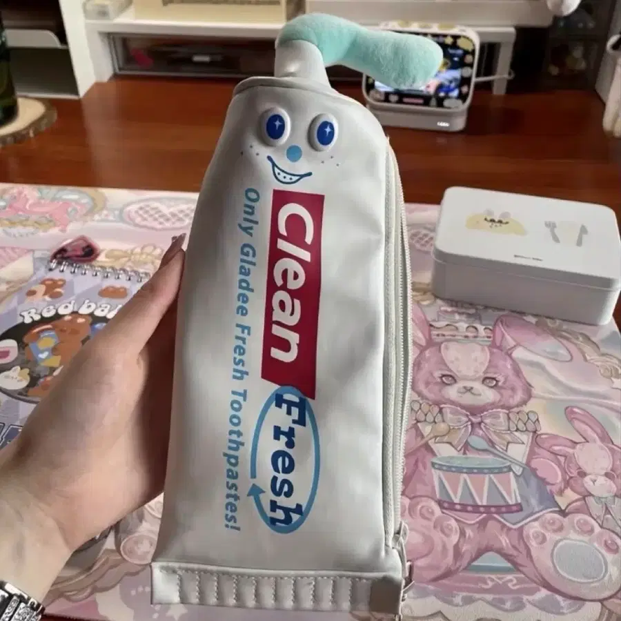 새상품) 치약 모양 메이크업 파우치 필통 문구류 화장품 보관 소품