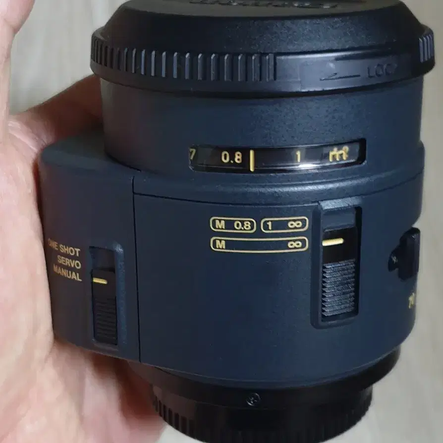 캐논 최초 자동초점 렌즈 AC 35-70mm 줌렌즈