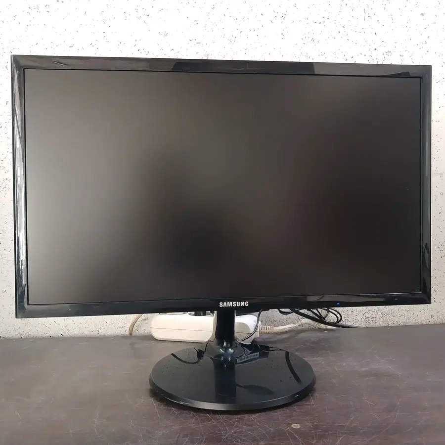 (수원)HDMI단자있는 삼성 22인치 FHD LED 슬림모니터 /노트북 연결
